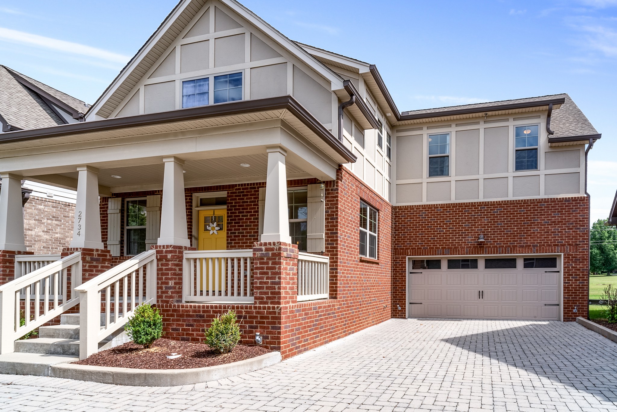 2734 Lakeland Dr