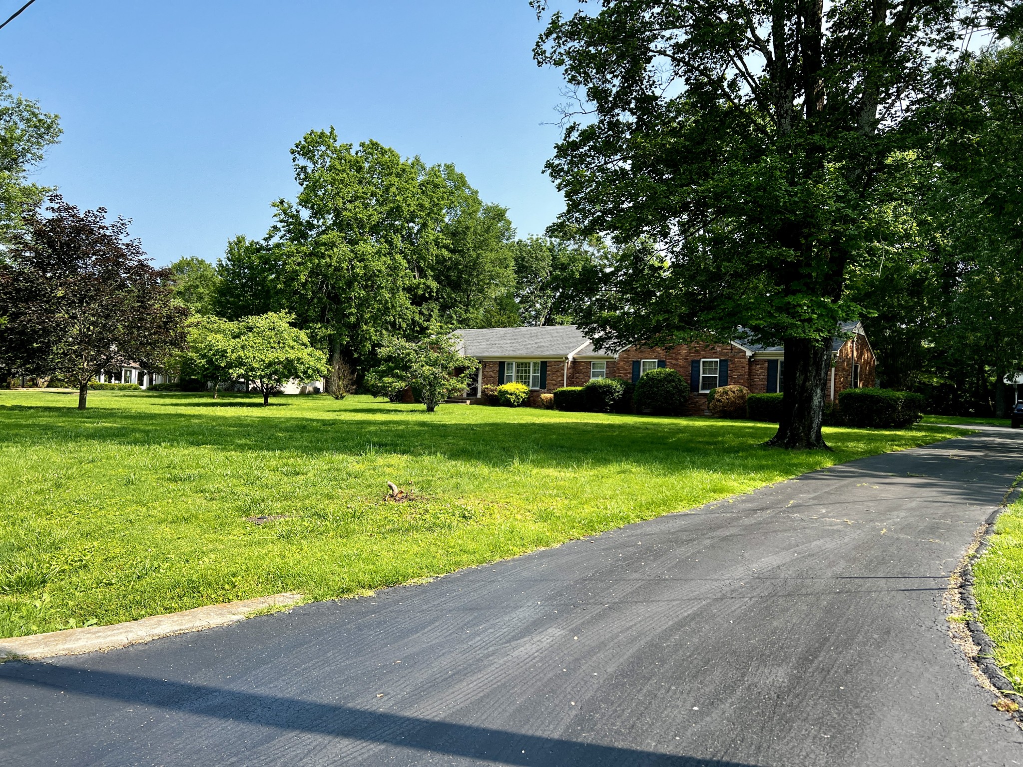931 Oak Valley Ln