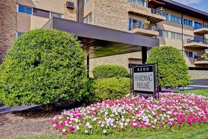 4200 West End Avenue Unit: 302