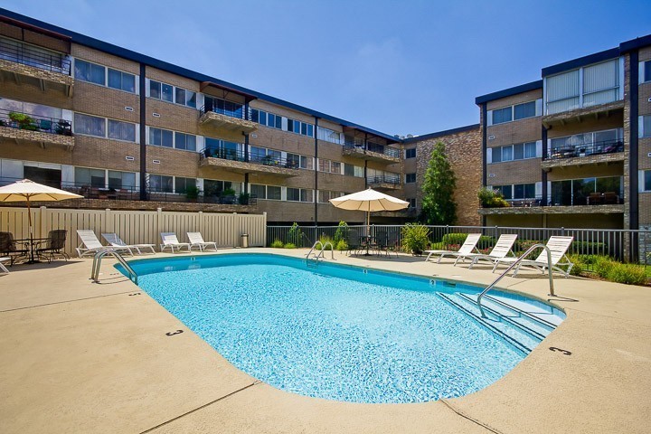 4200 West End Avenue Unit: 302