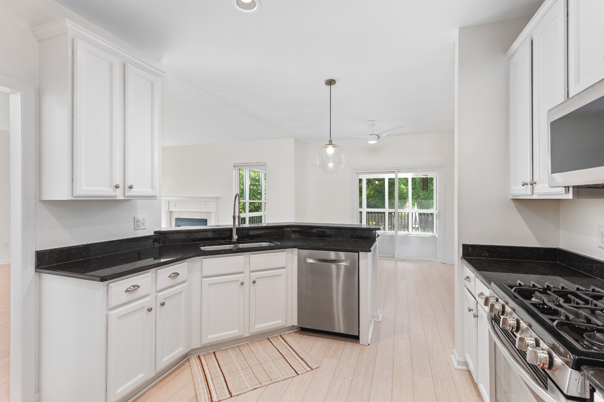 105 Blossom Ct