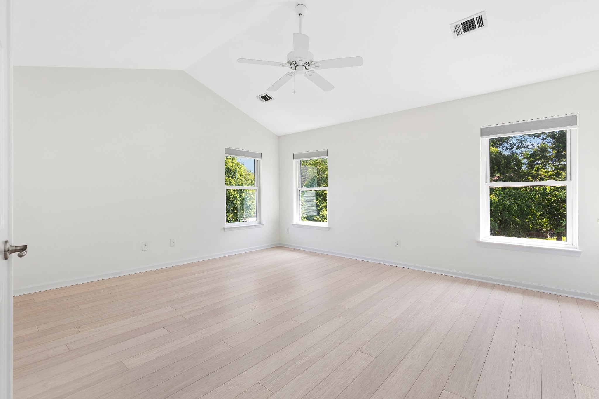 105 Blossom Ct