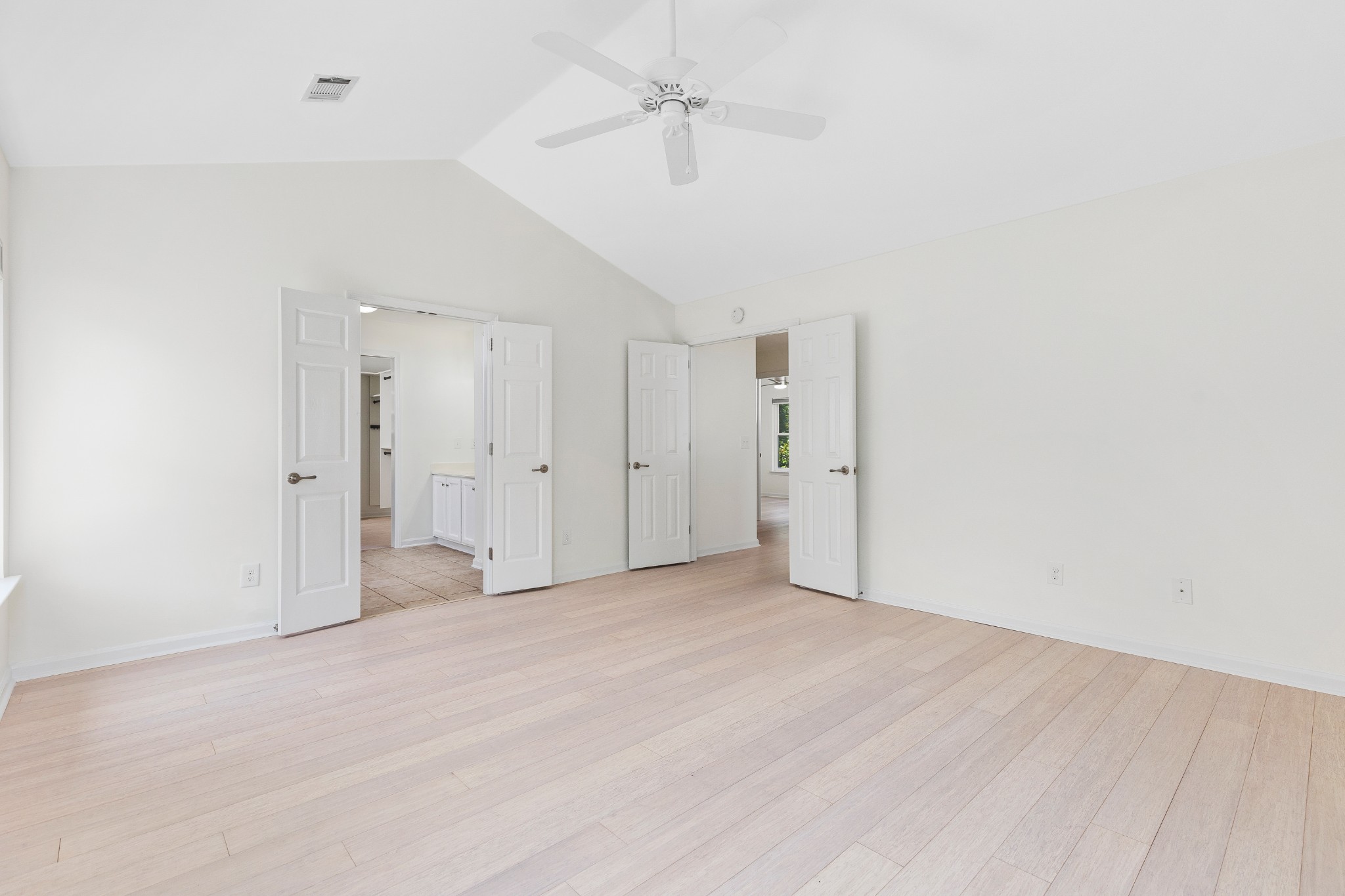 105 Blossom Ct
