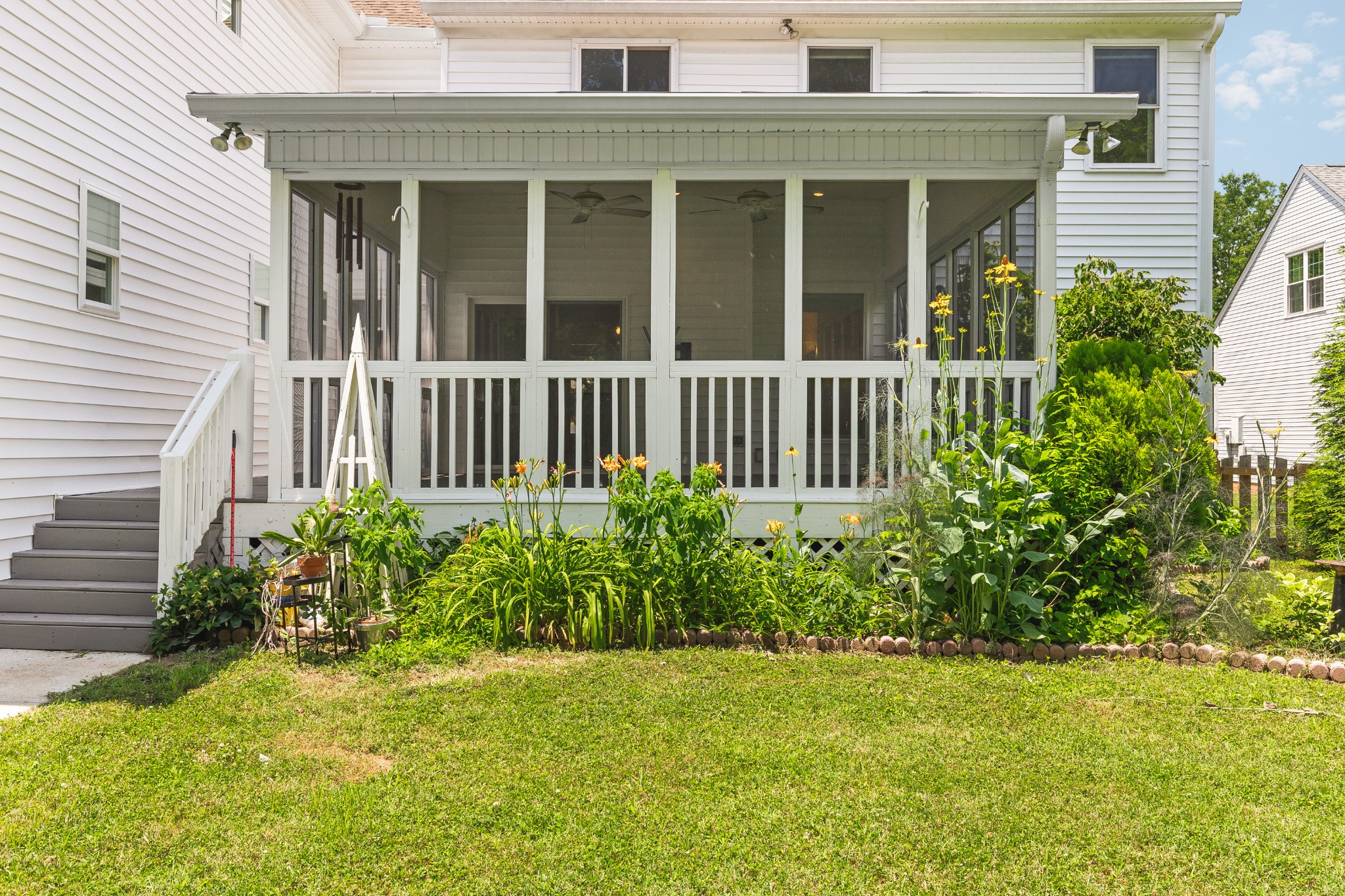 105 Blossom Ct