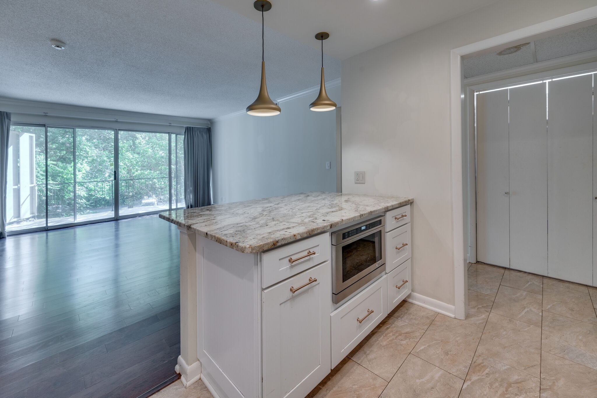 4215 Harding Pike Unit: 211