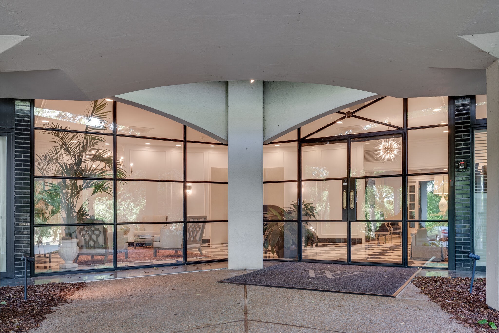 4215 Harding Pike Unit: 211