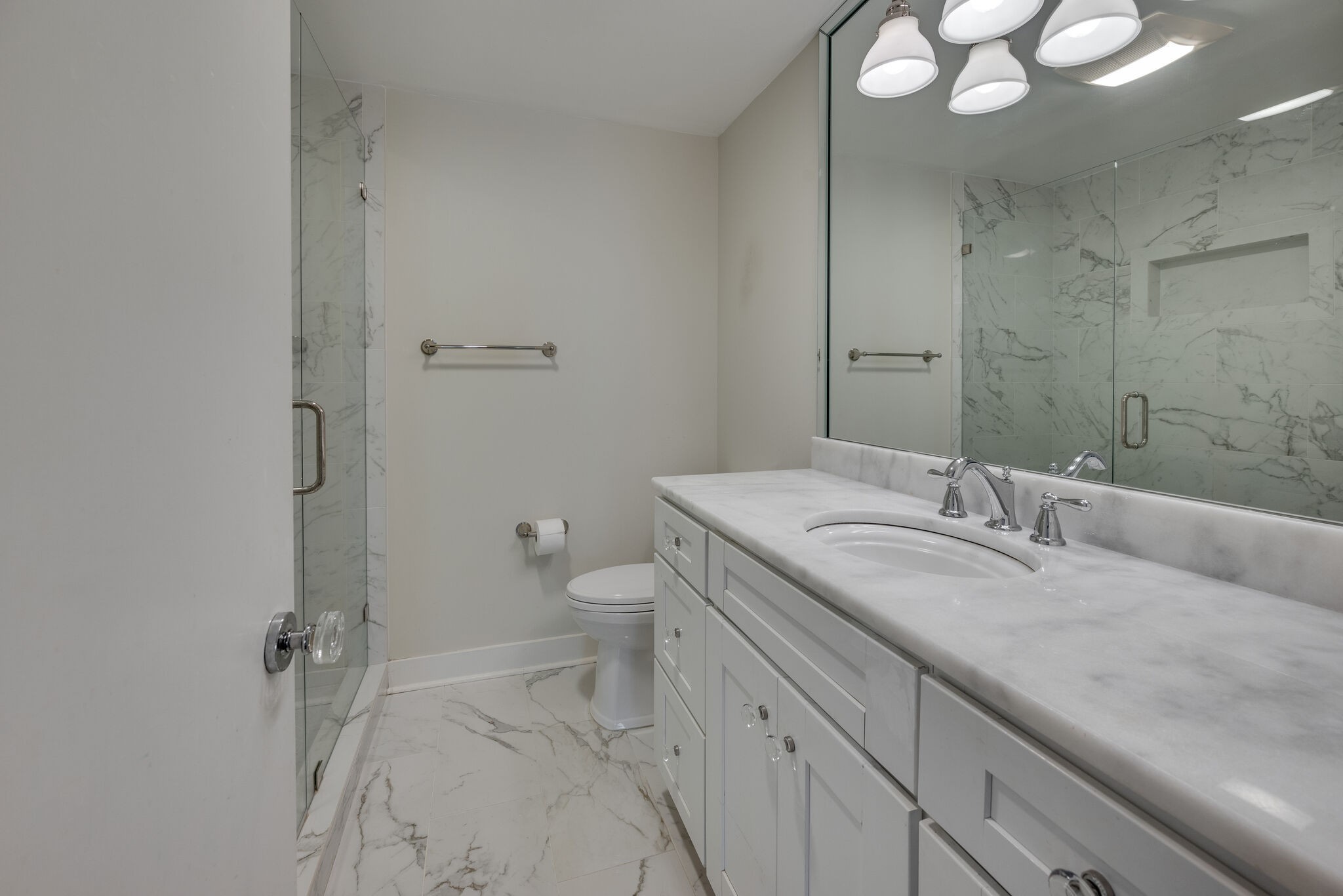 4215 Harding Pike Unit: 211