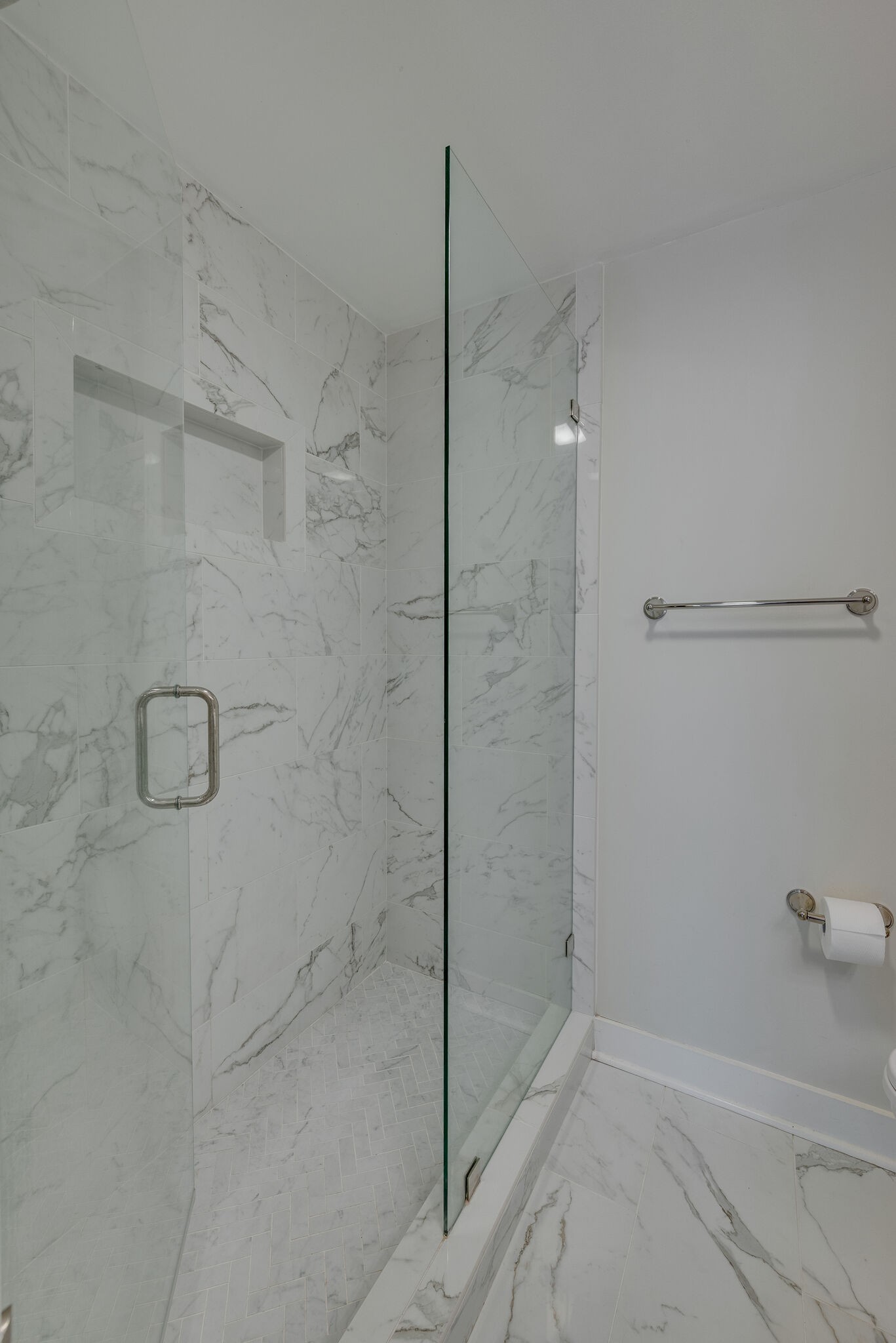 4215 Harding Pike Unit: 211