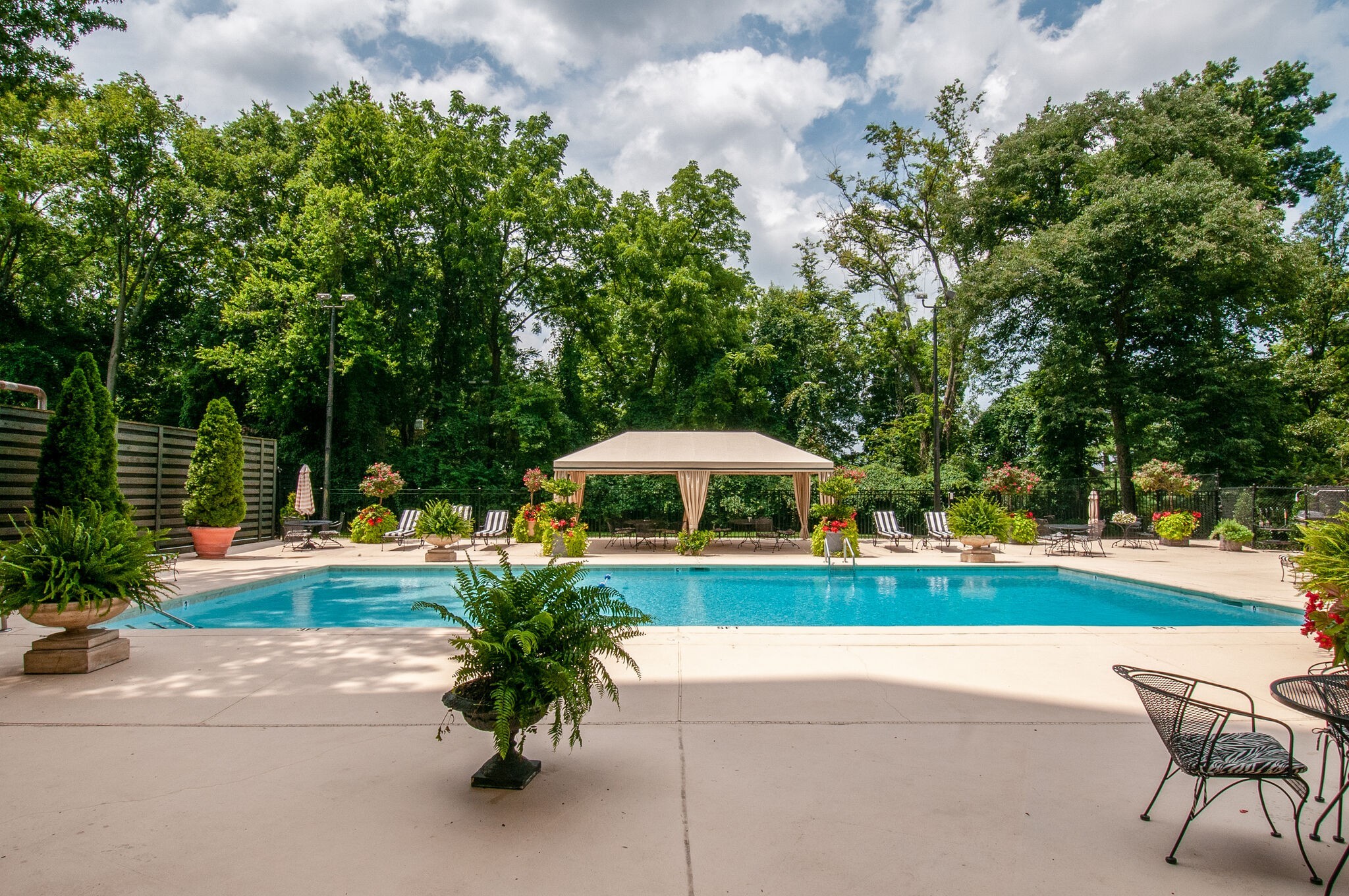 4215 Harding Pike Unit: 211