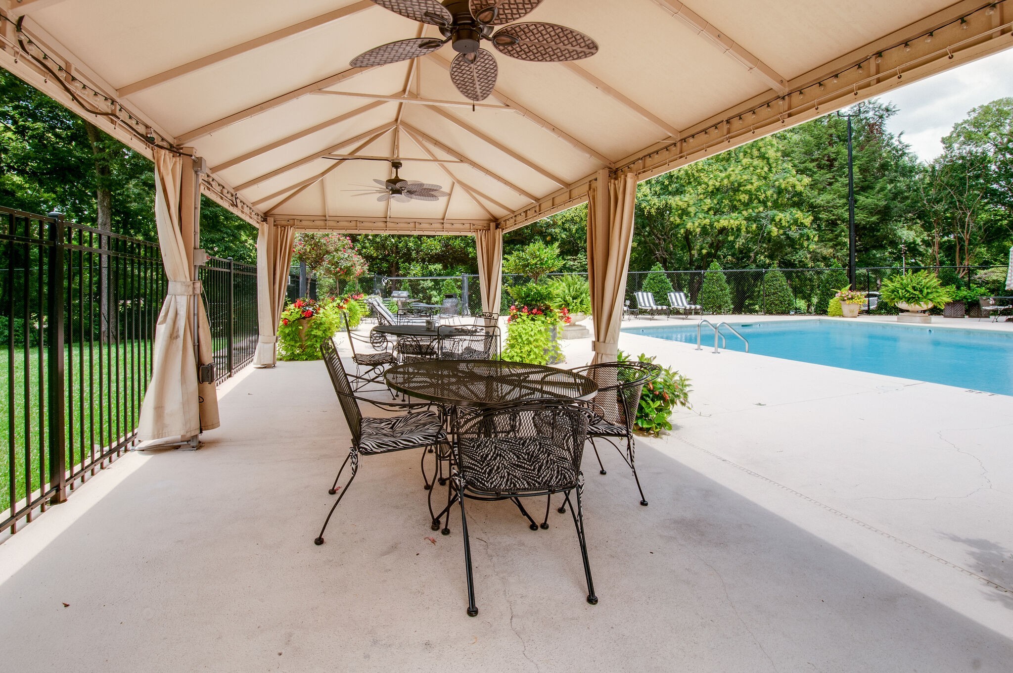 4215 Harding Pike Unit: 211