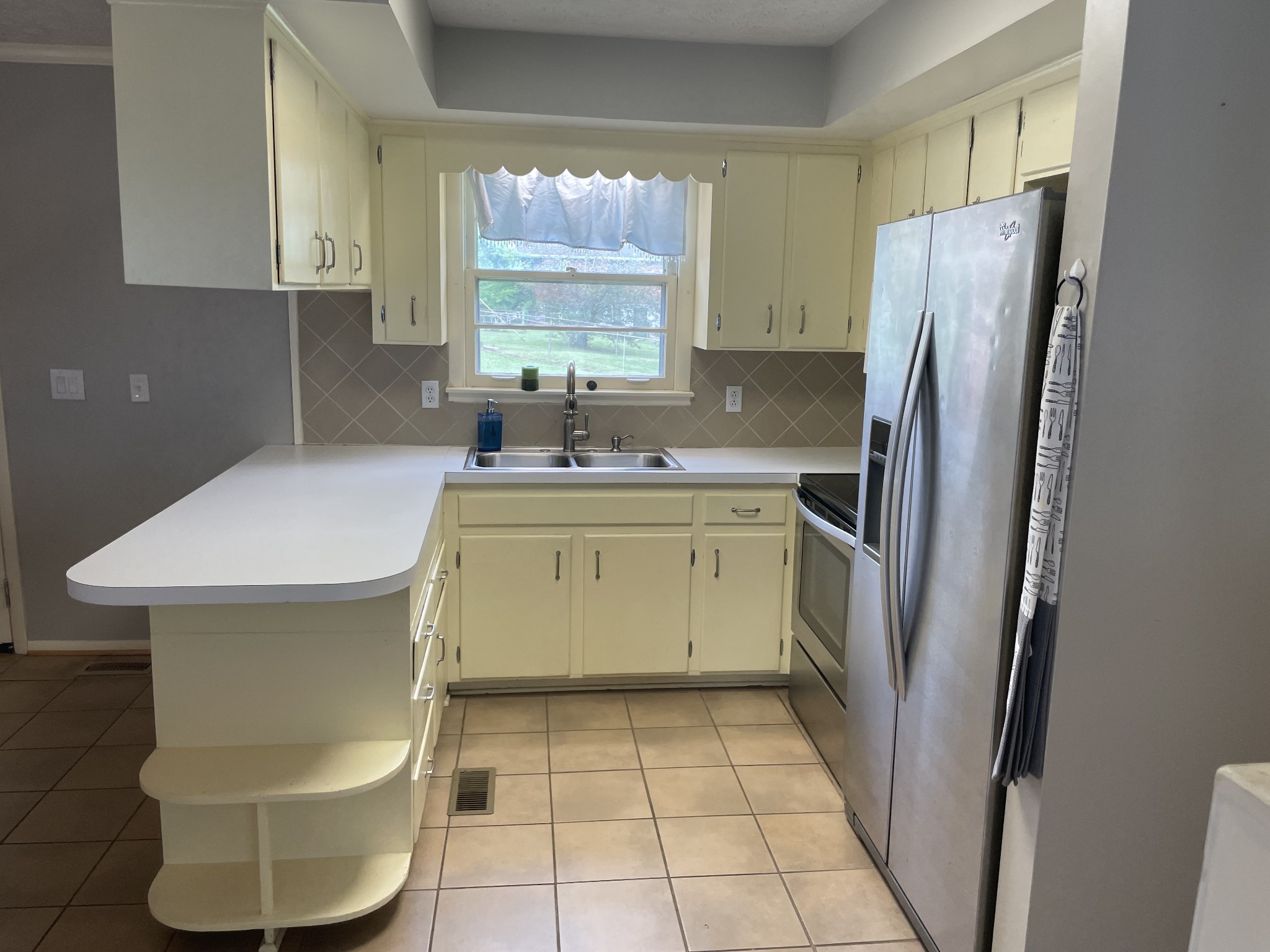 504 Continental Dr