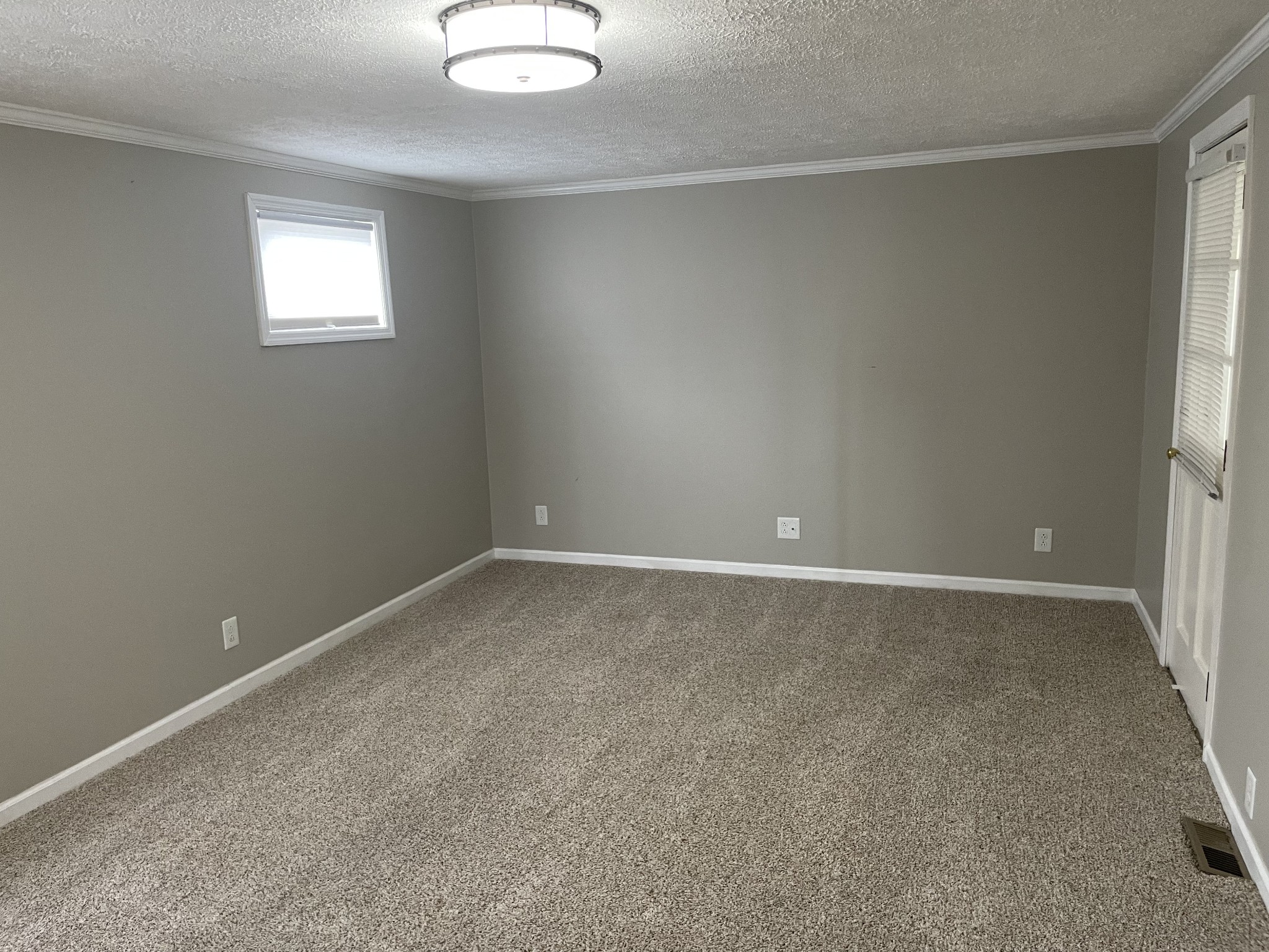 504 Continental Dr
