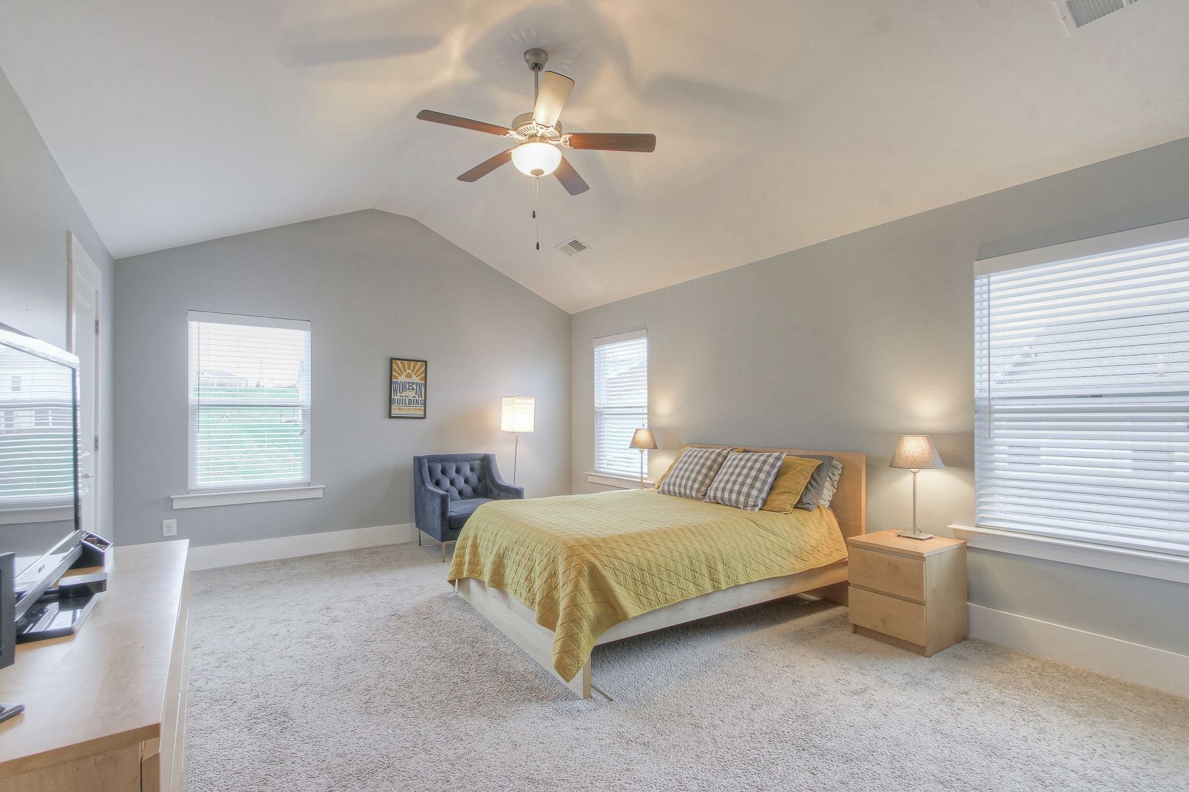 3055 Blueberry Ln