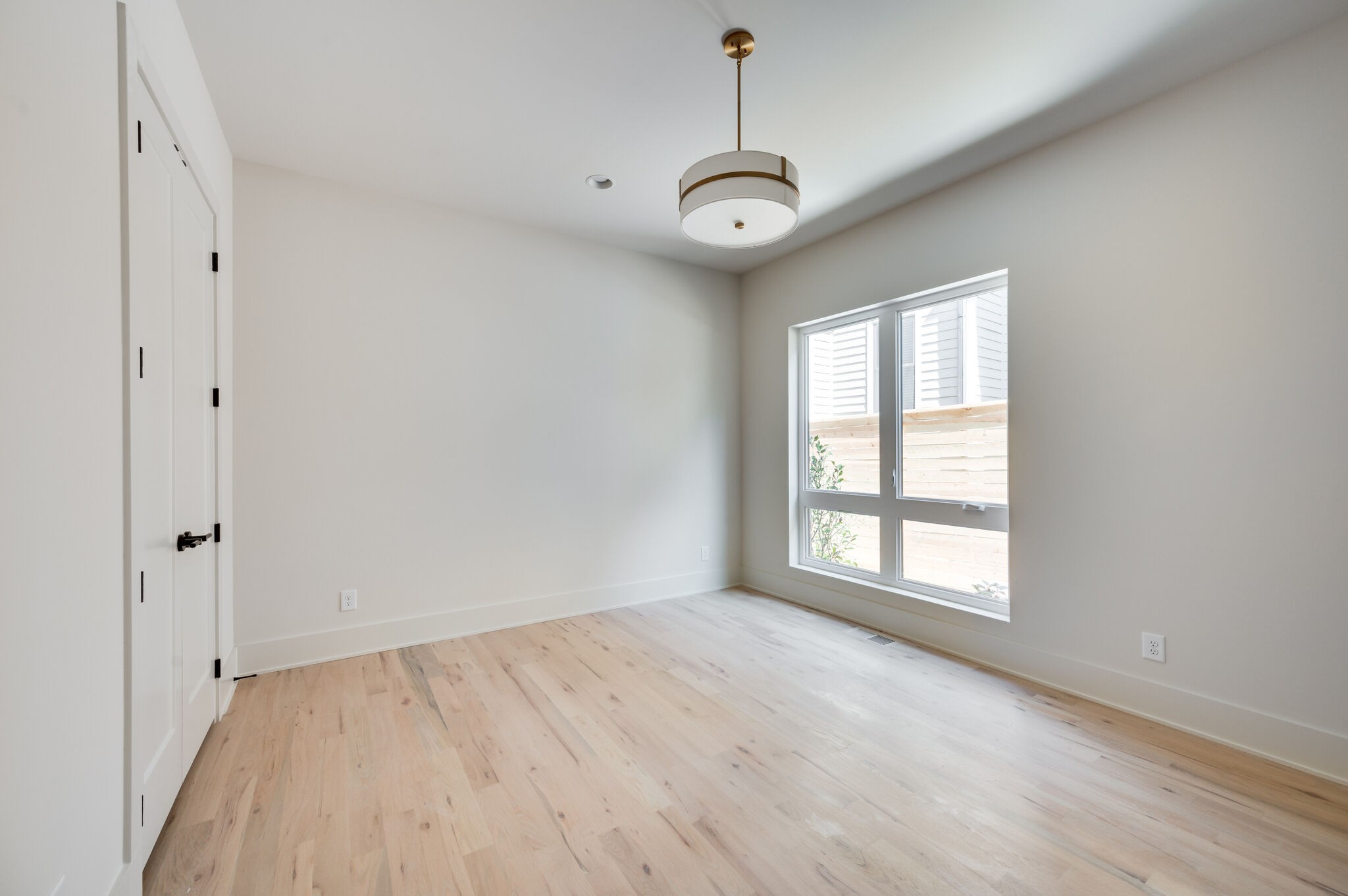 1408A Clifton Ln