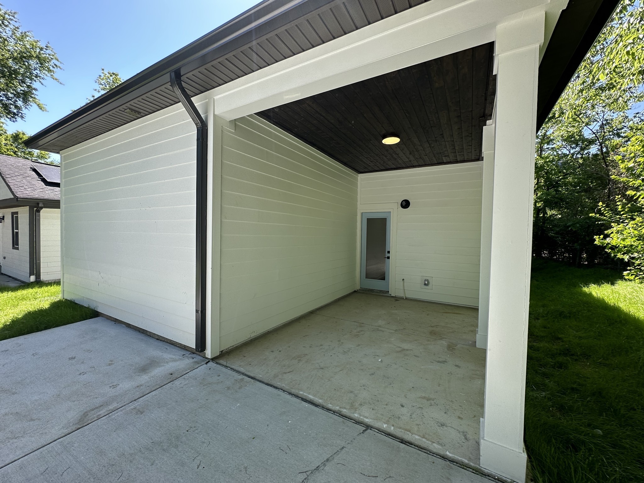 2202 Hermosa St