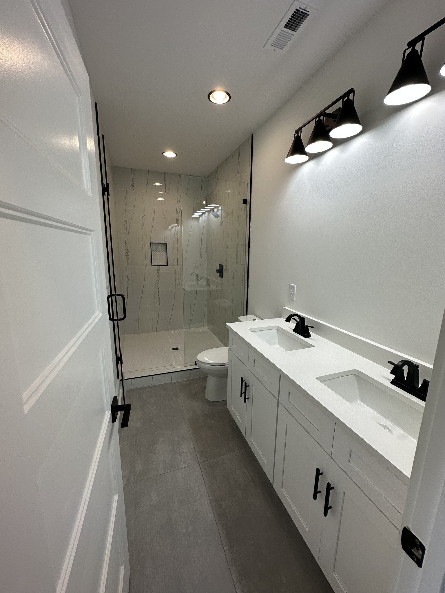 2202 Hermosa St