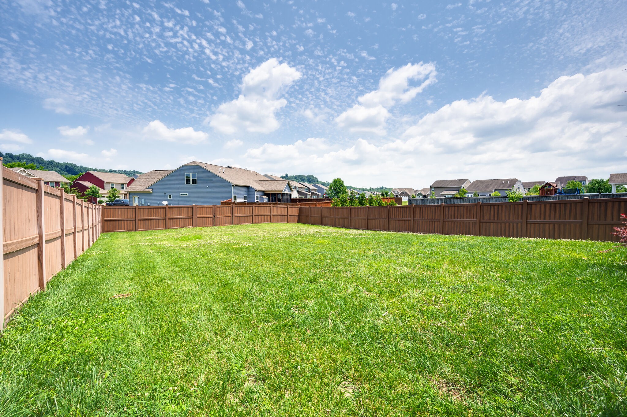 2040 Leeds Ln