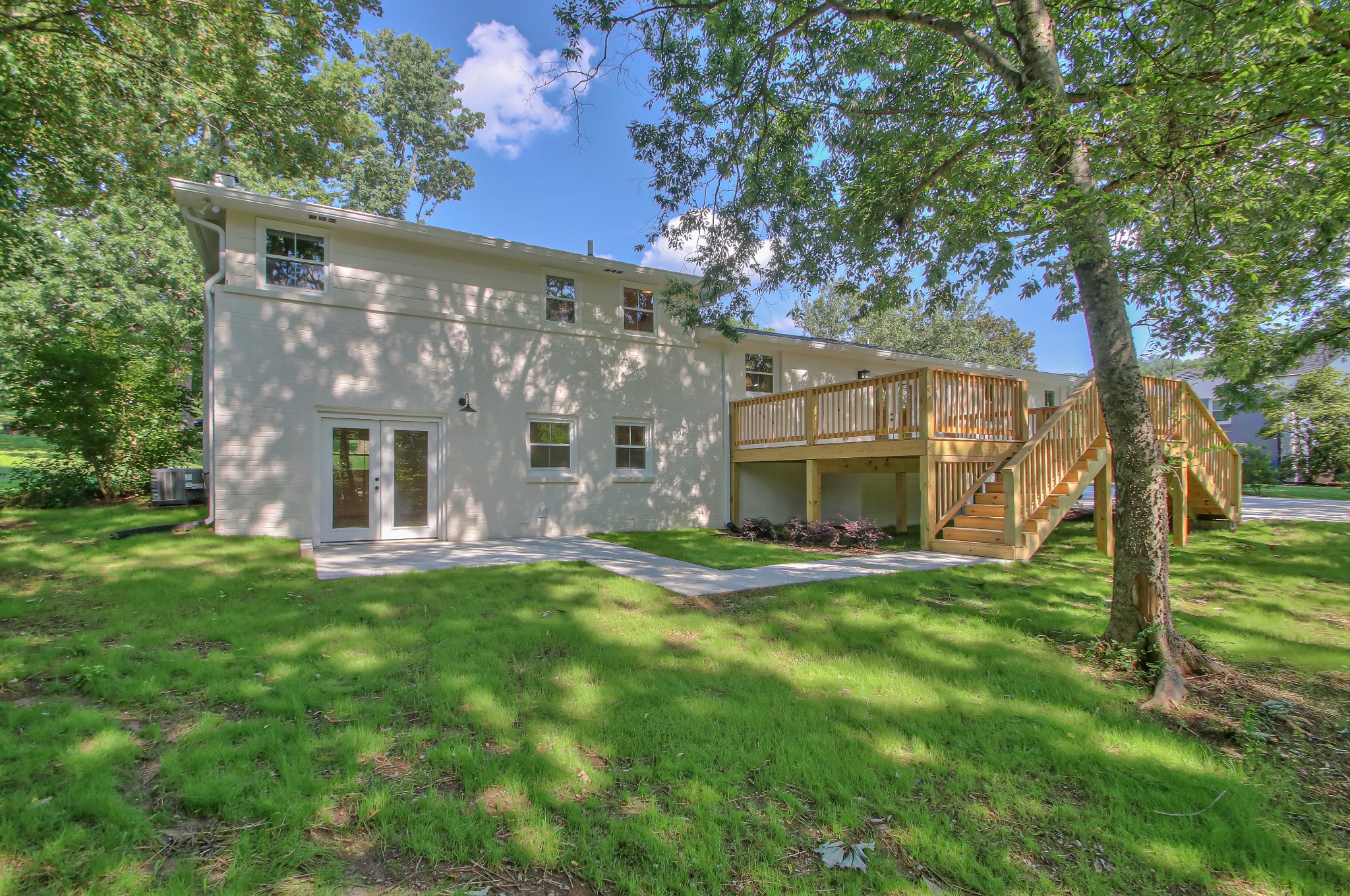 955 Windrowe Dr
