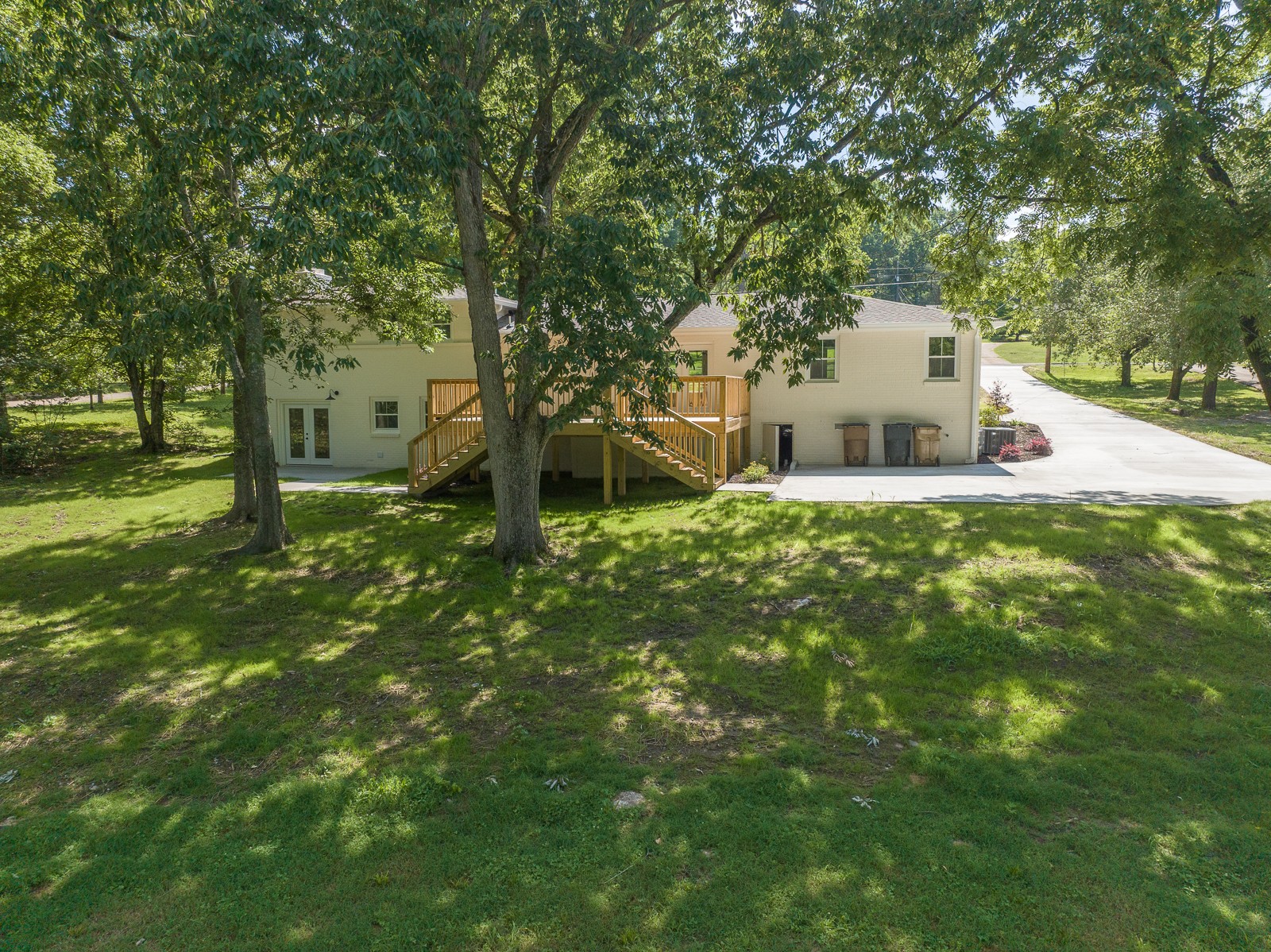 955 Windrowe Dr