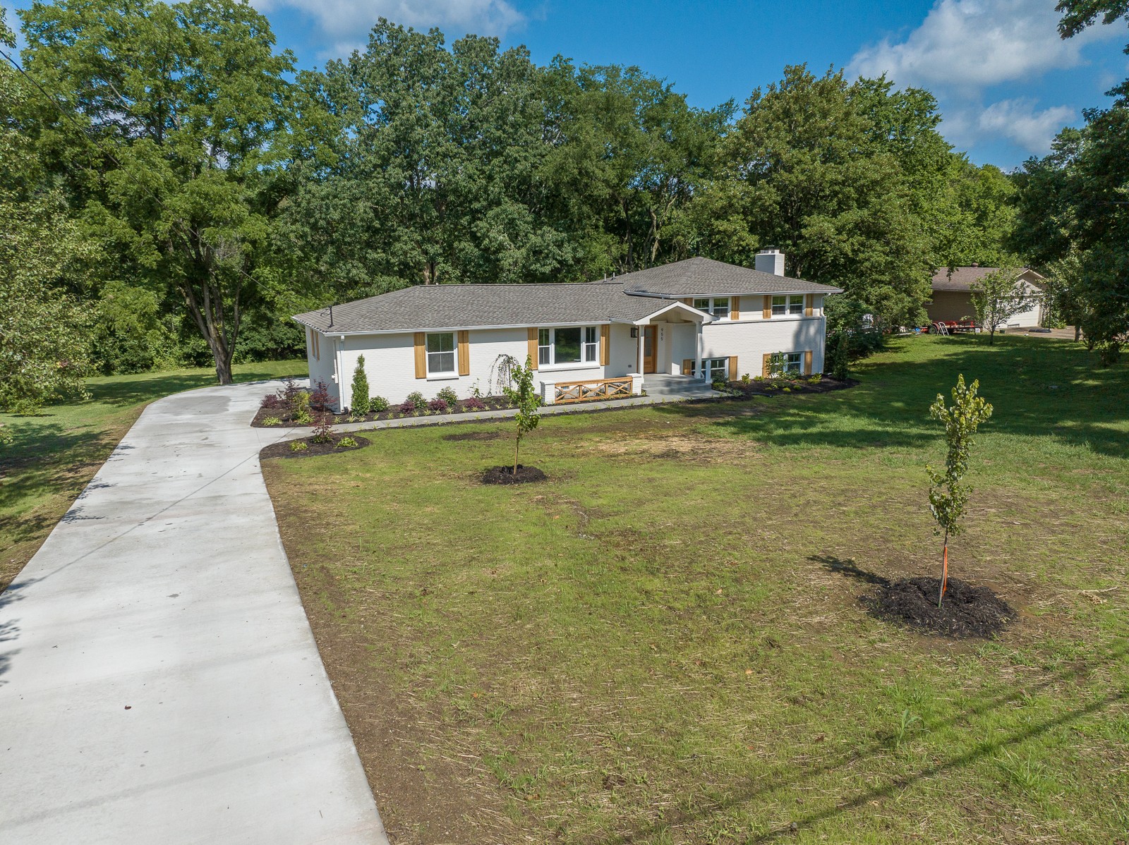 955 Windrowe Dr