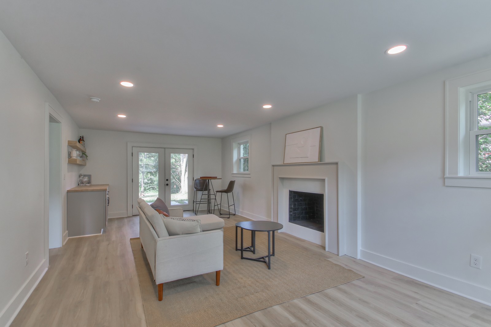 955 Windrowe Dr