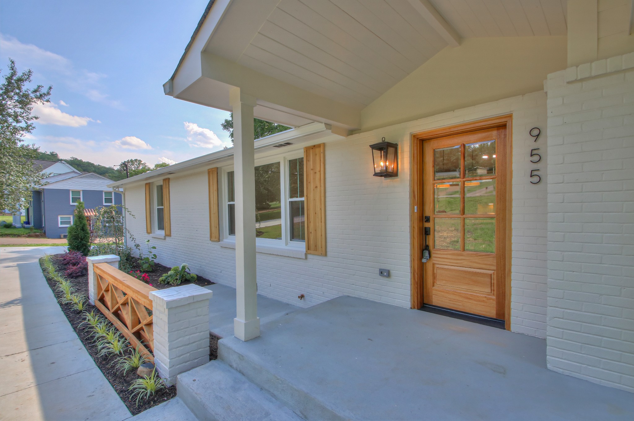 955 Windrowe Dr