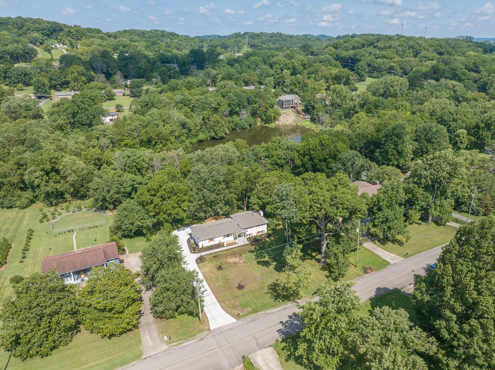 955 Windrowe Dr