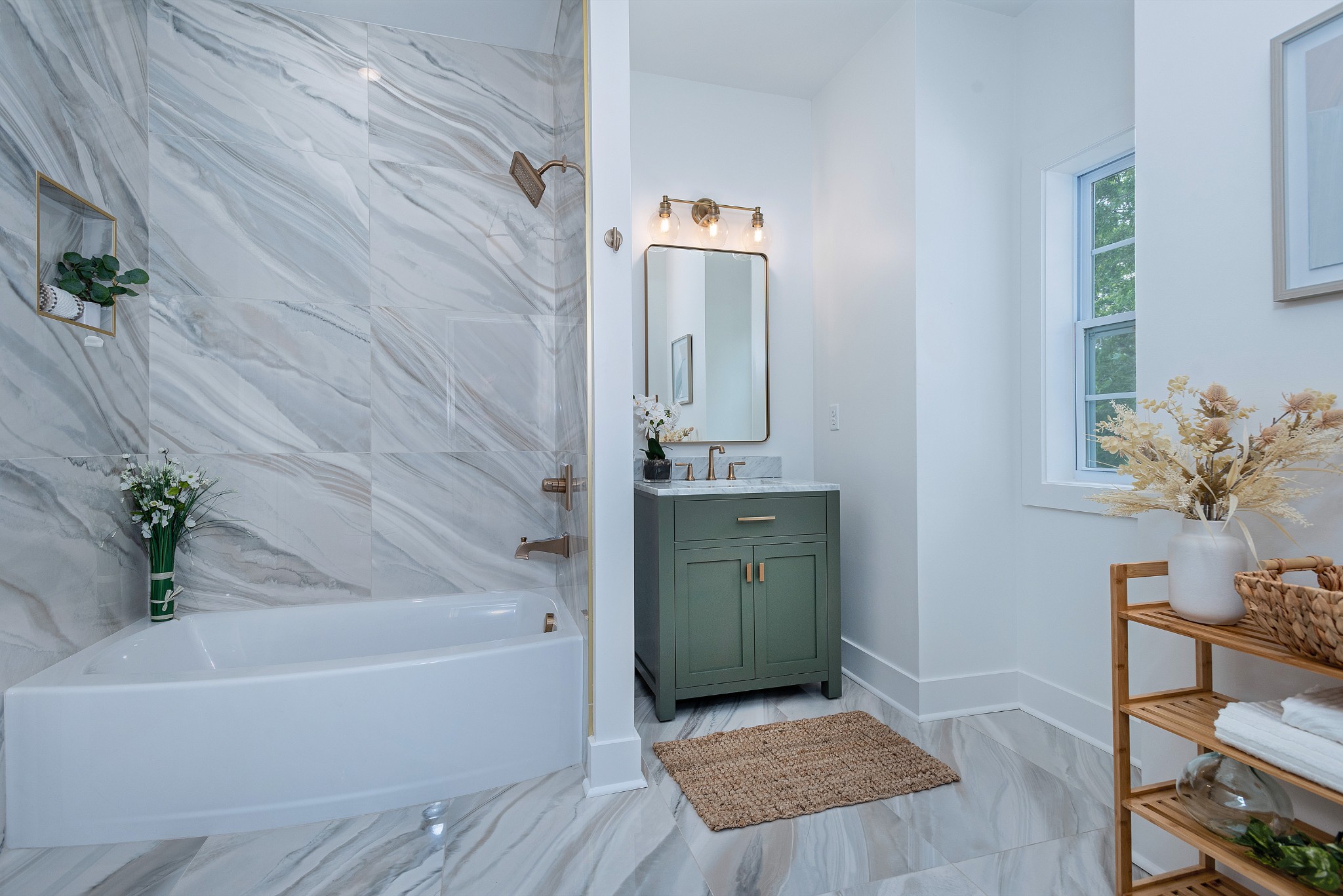 6218 Robertson Ave Unit: A