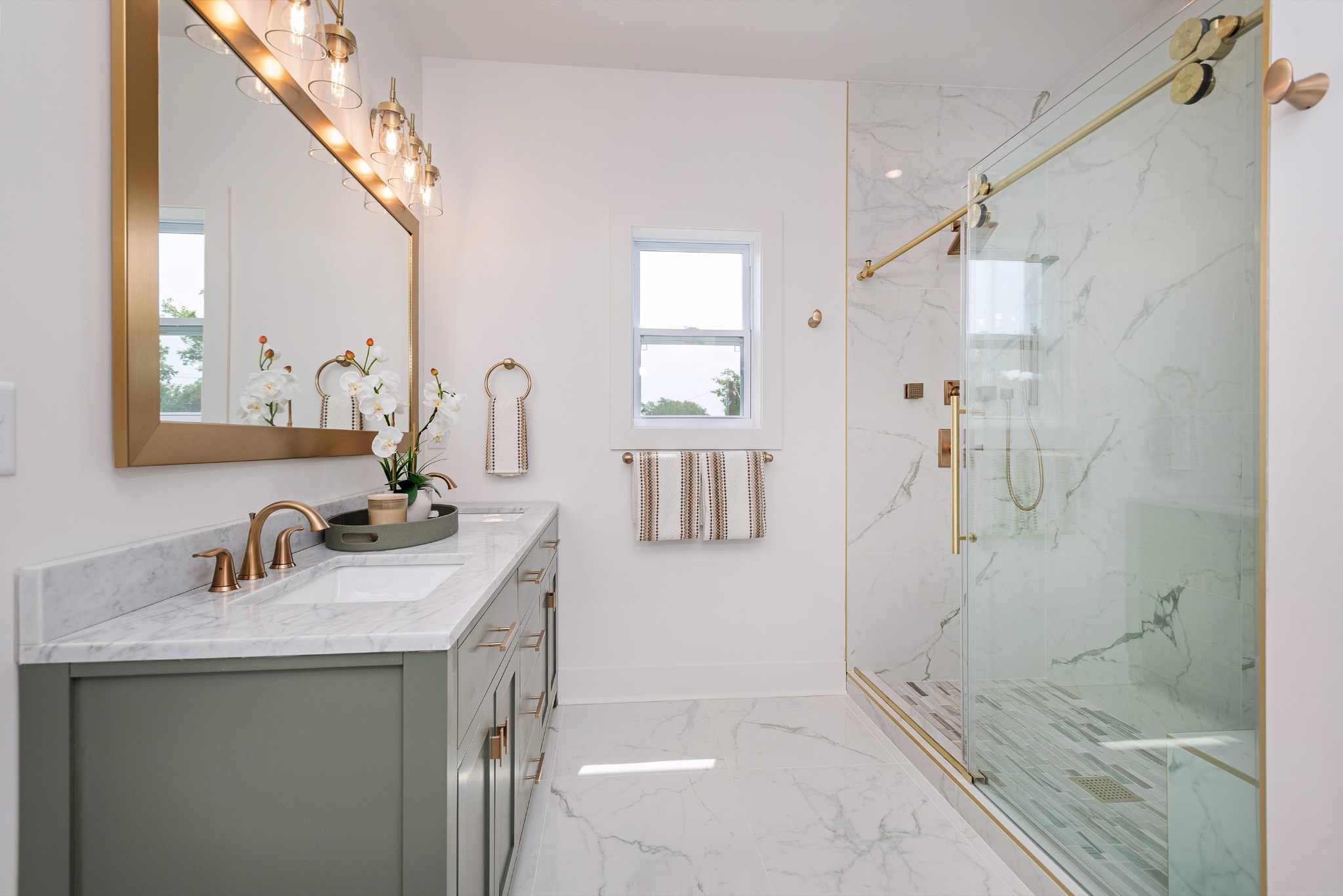 6218 Robertson Ave Unit: A