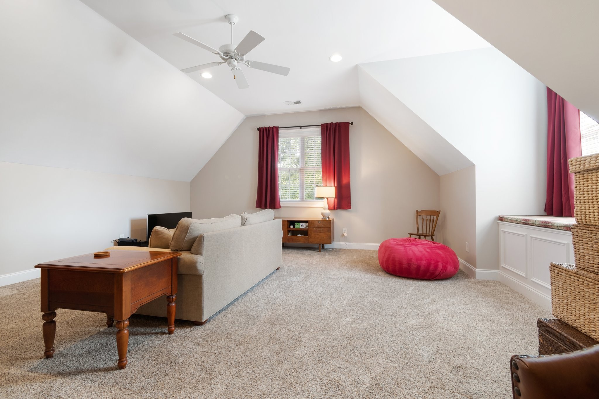 1060 Alice Springs Cir