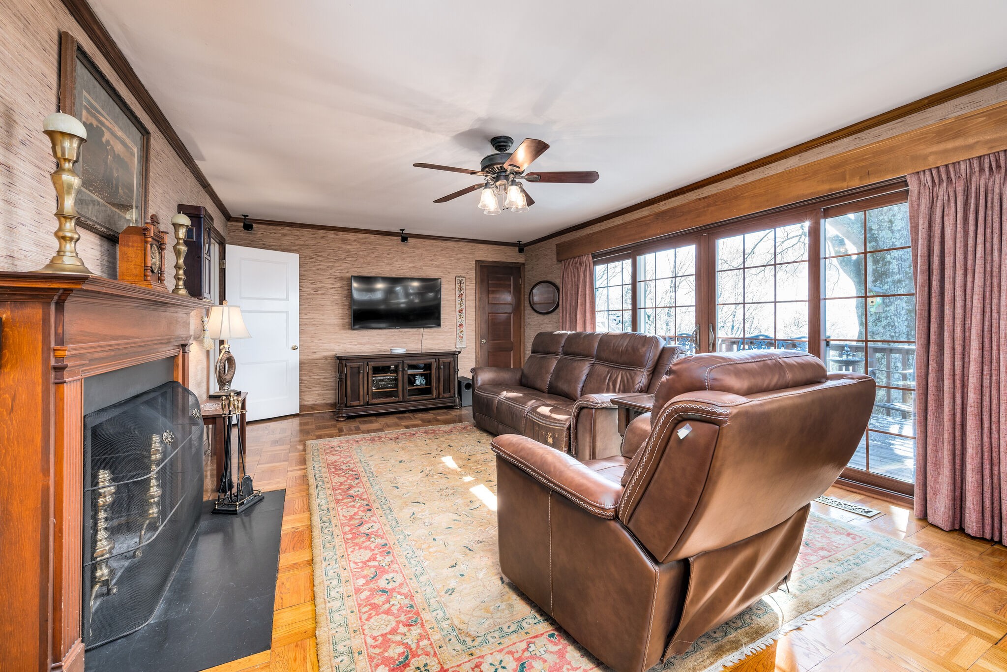 5844 E Ashland Dr