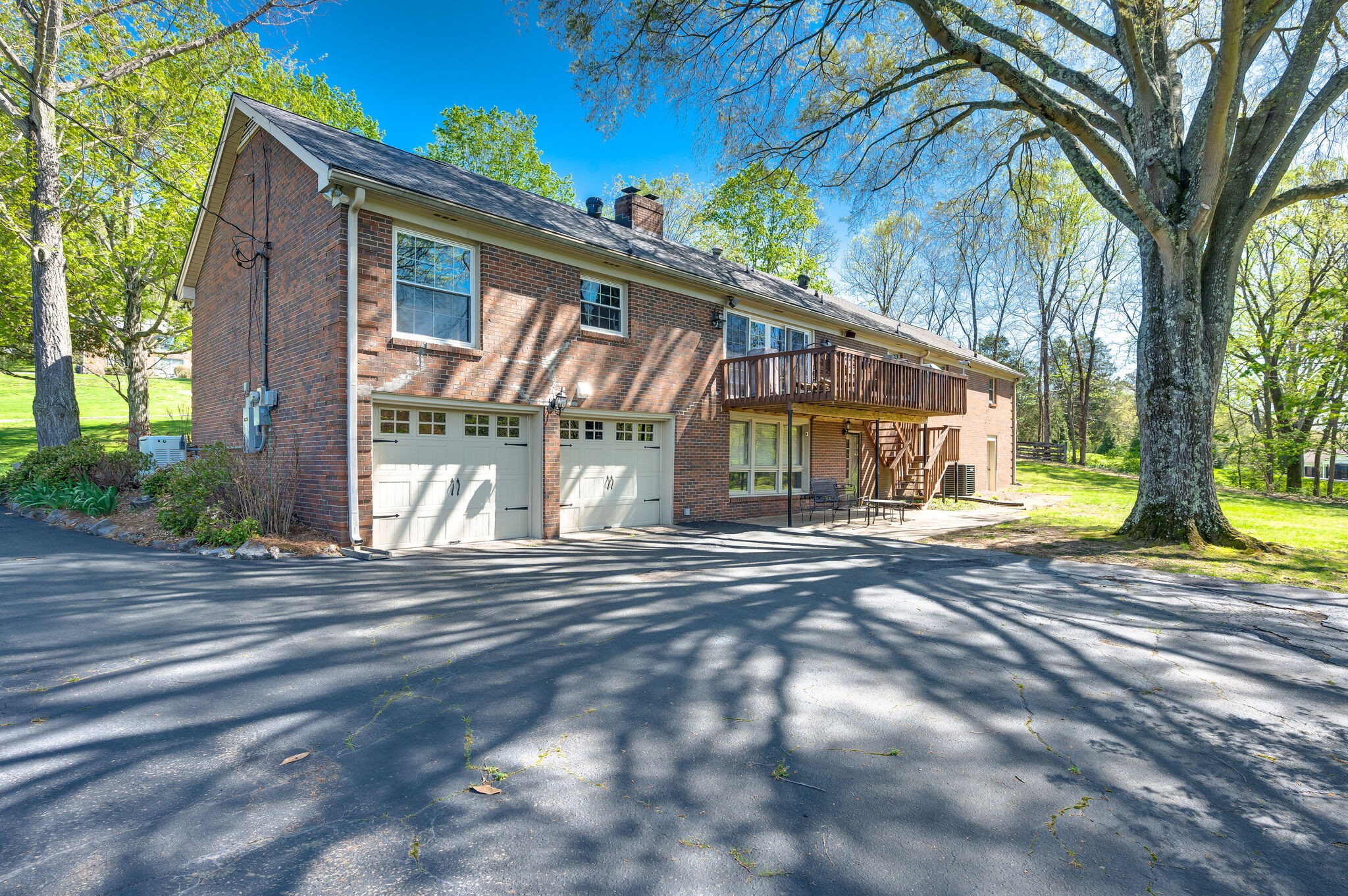 5844 E Ashland Dr