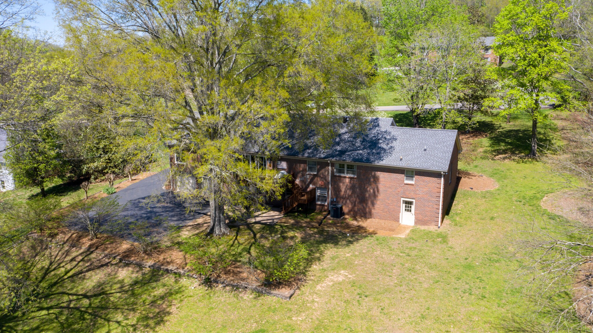 5844 E Ashland Dr