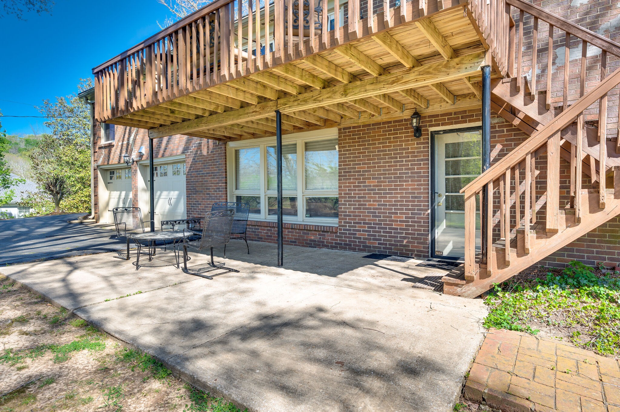 5844 E Ashland Dr