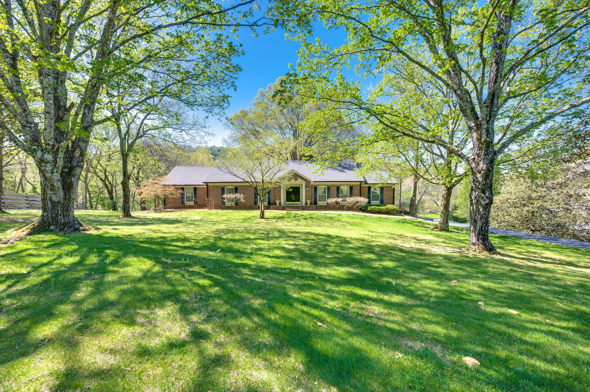 5844 E Ashland Dr