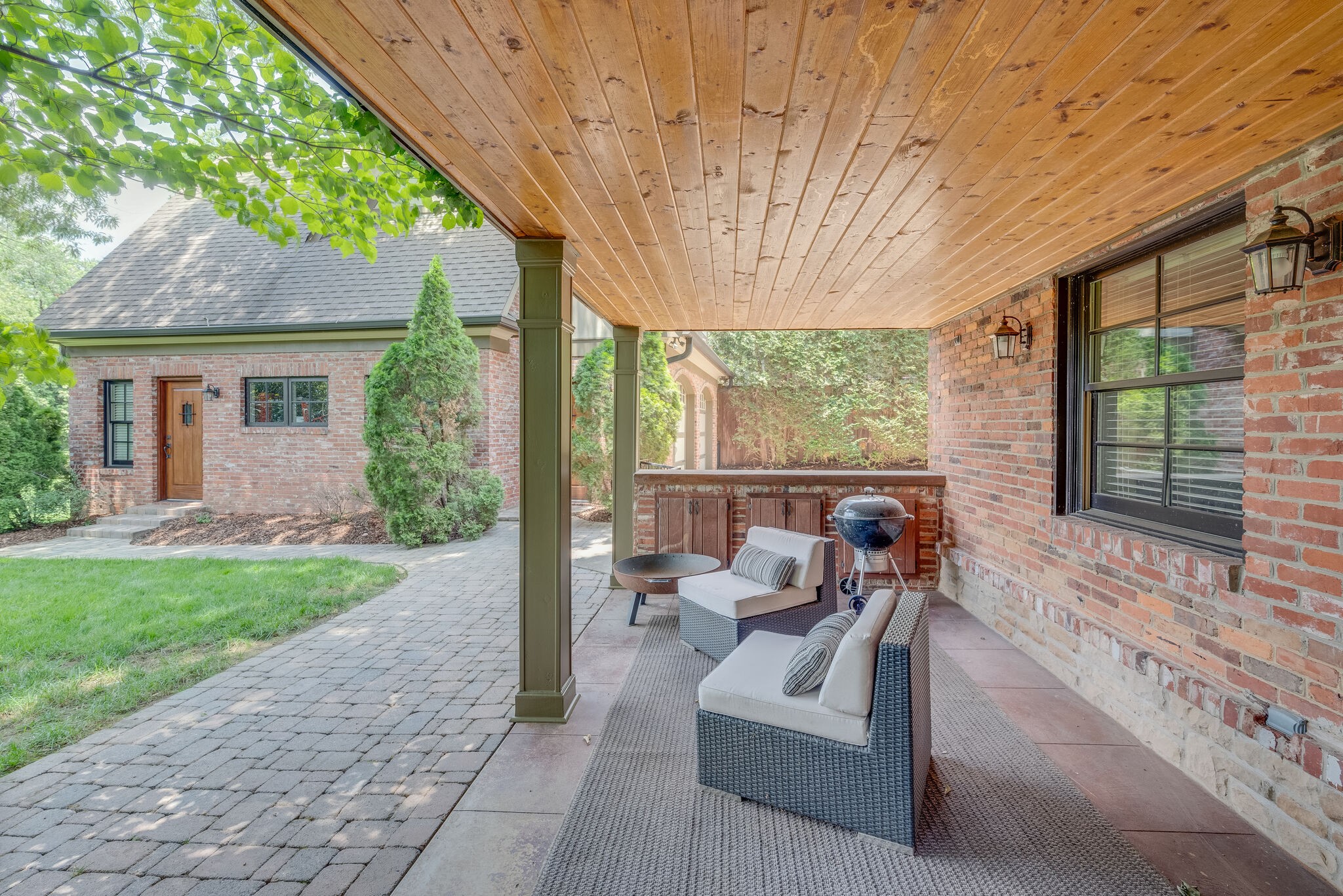 221 Mockingbird Rd