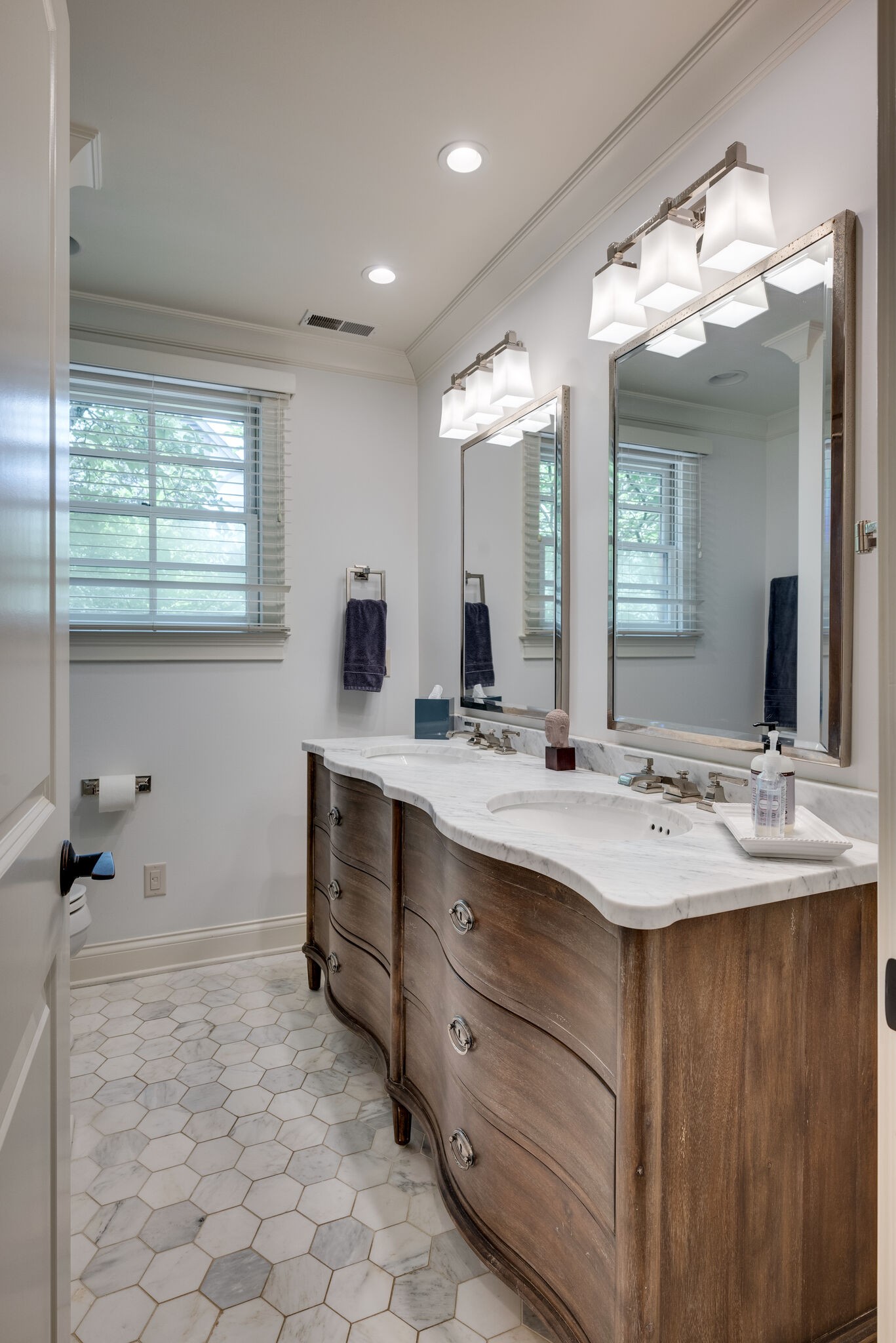 221 Mockingbird Rd