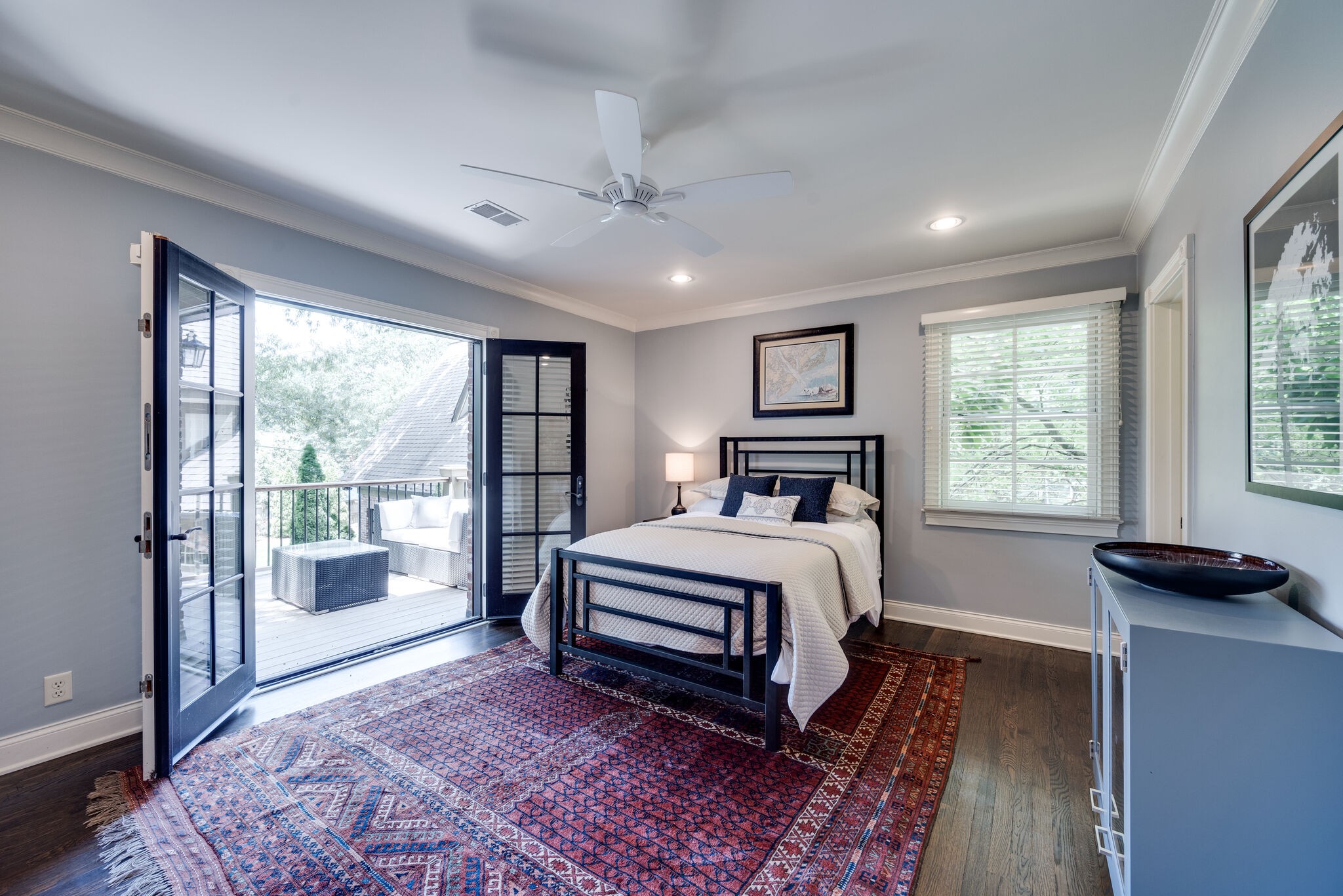 221 Mockingbird Rd