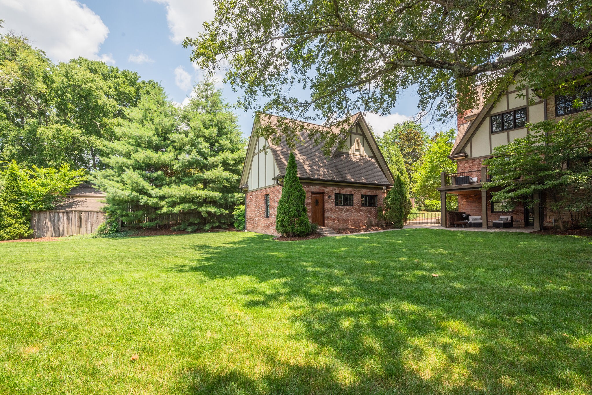 221 Mockingbird Rd