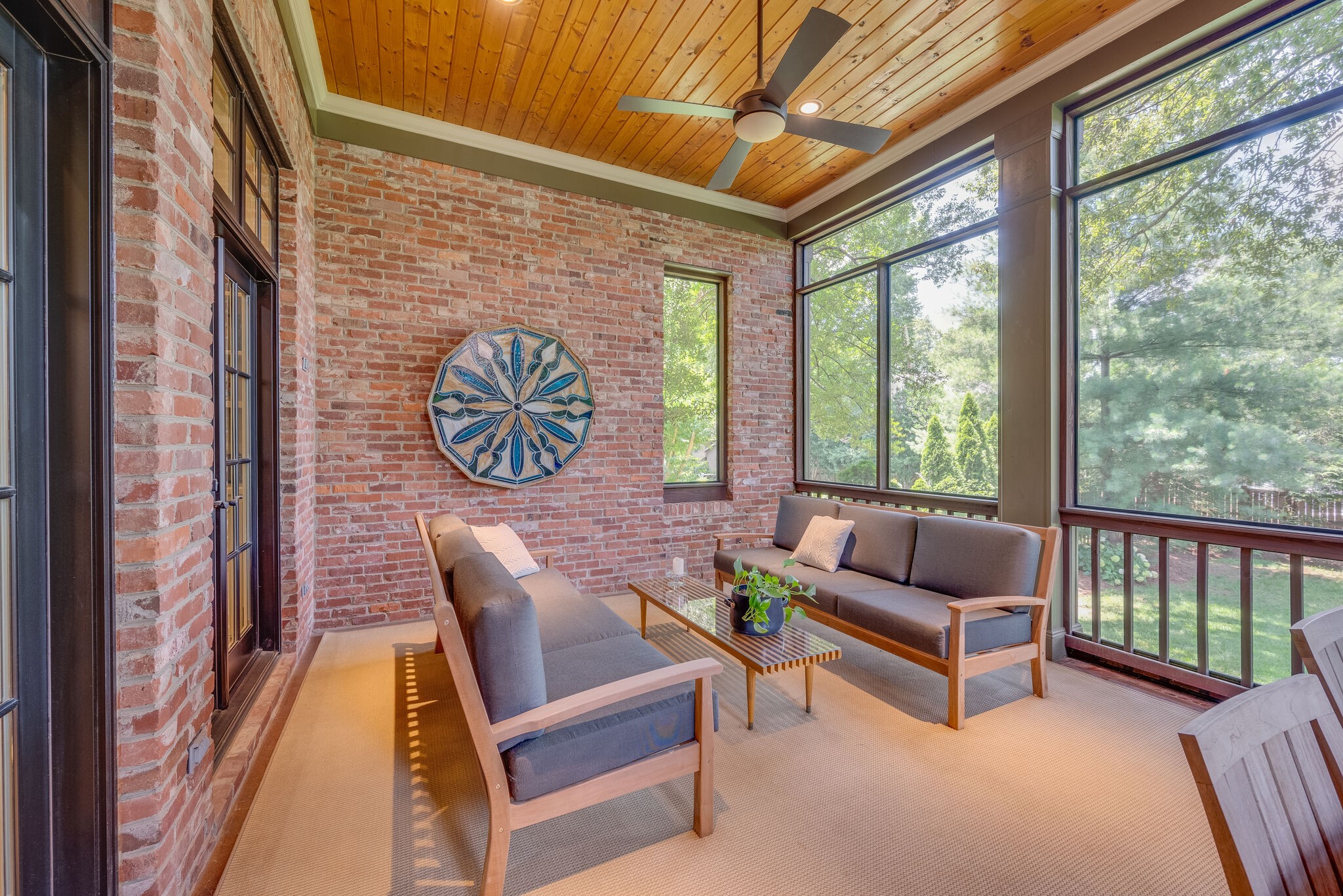 221 Mockingbird Rd