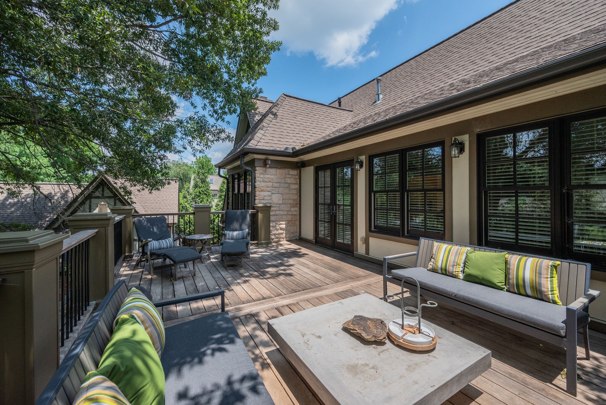 221 Mockingbird Rd