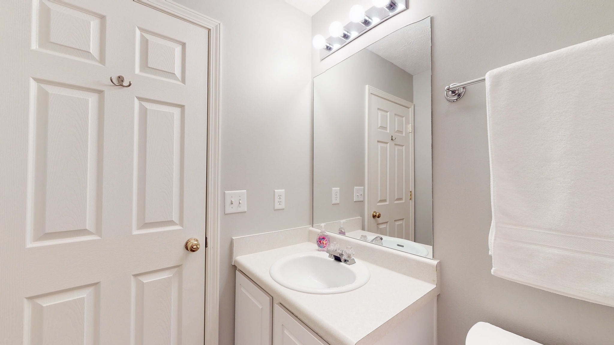 3277 Harpeth Springs Dr