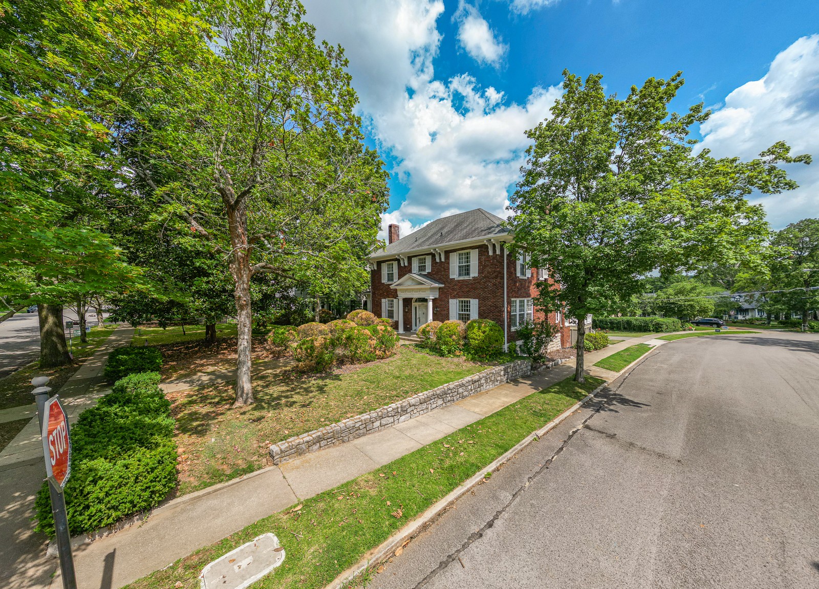 3749 Whitland Ave
