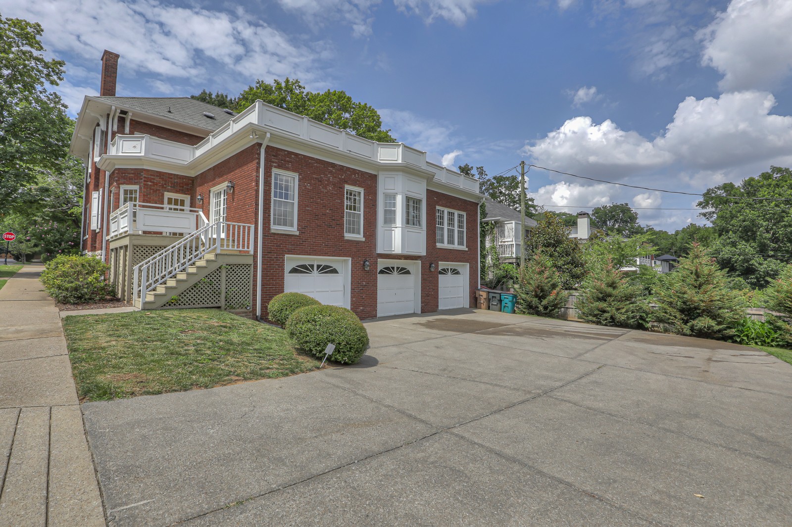 3749 Whitland Ave