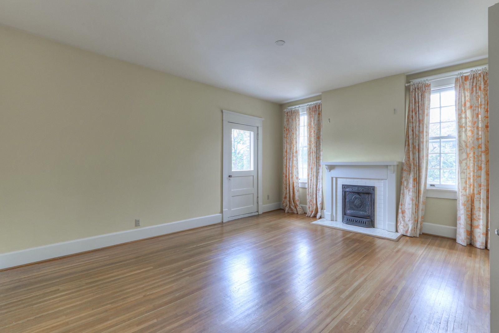 3749 Whitland Ave