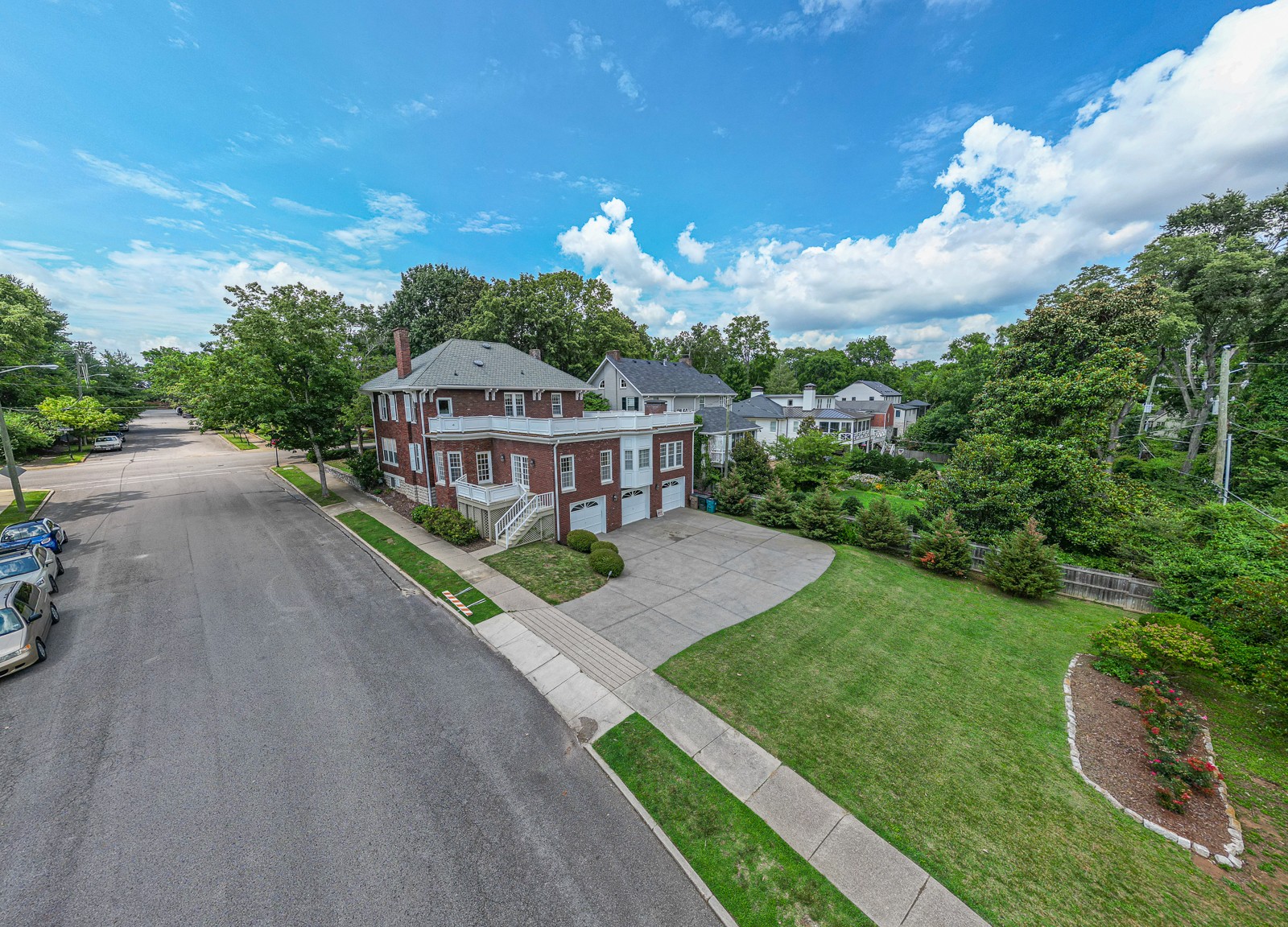 3749 Whitland Ave