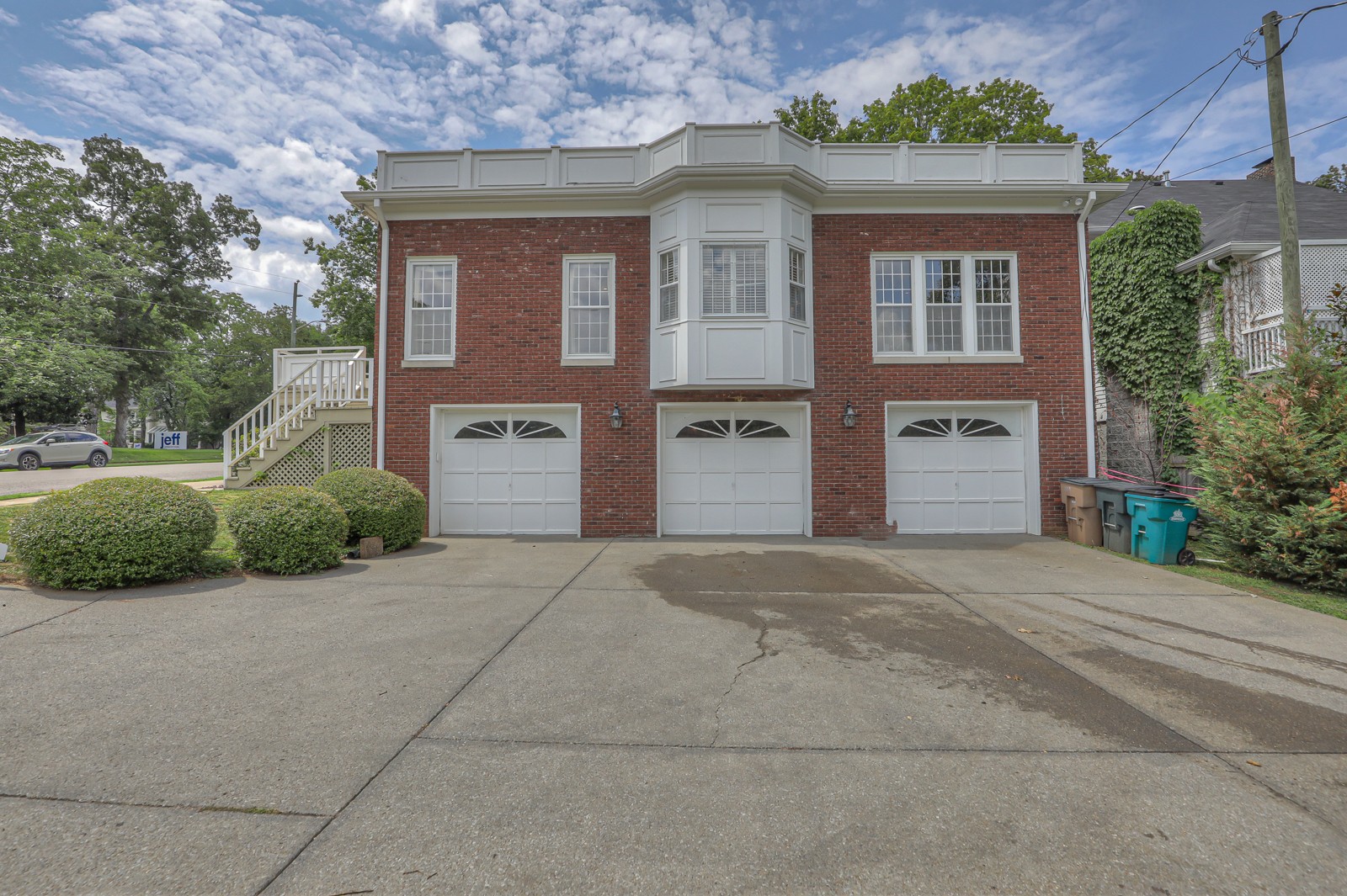 3749 Whitland Ave