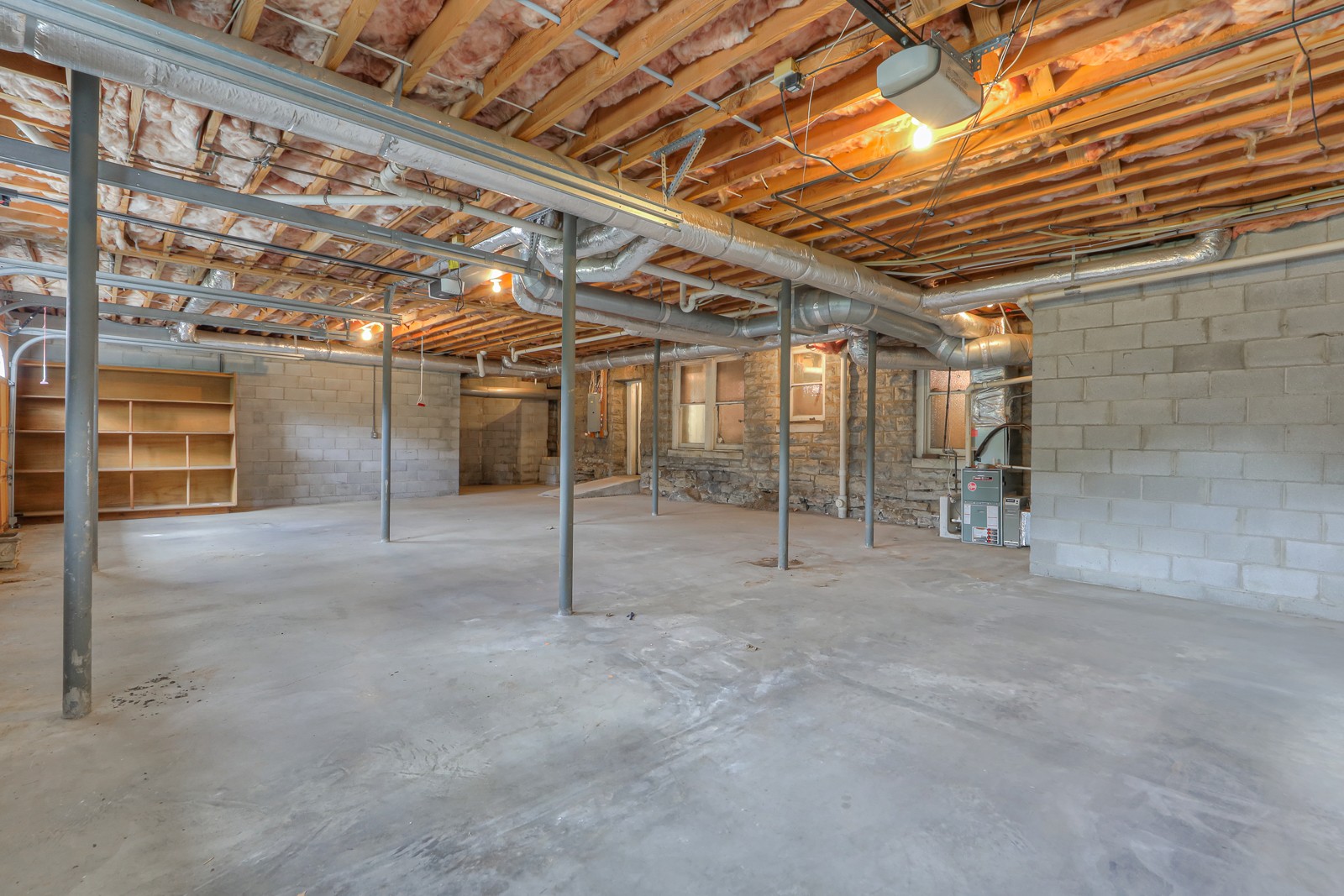 3749 Whitland Ave