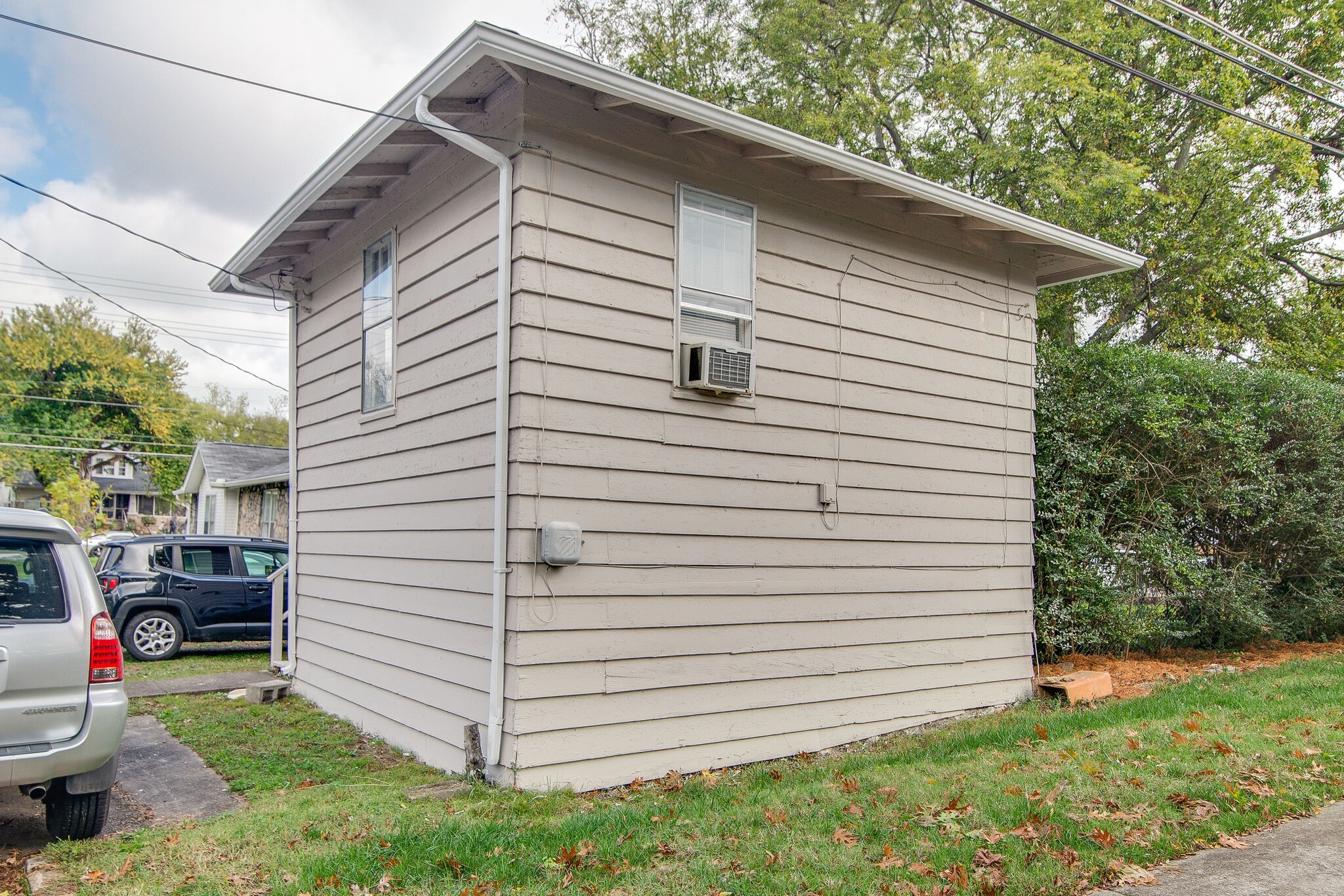 2237B Blair Blvd Unit: B
