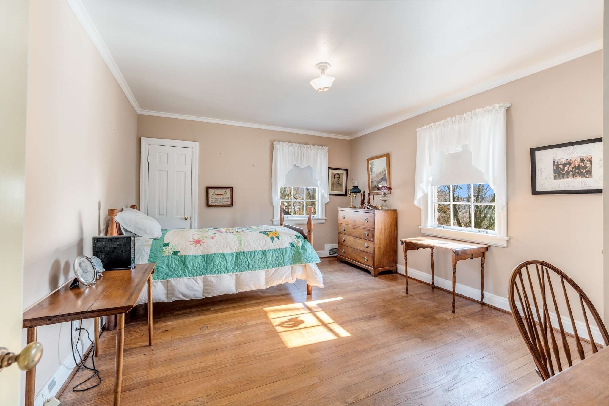 2429 Bear Rd
